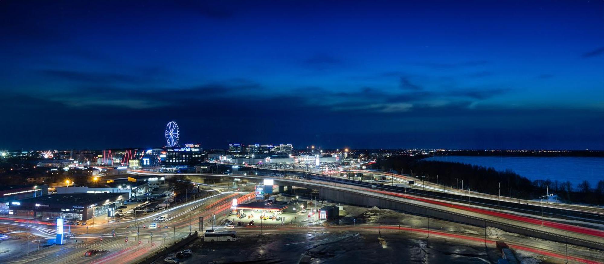 Revalia Fahle Airport Bus-Station Apartments With Best Views Exterior photo