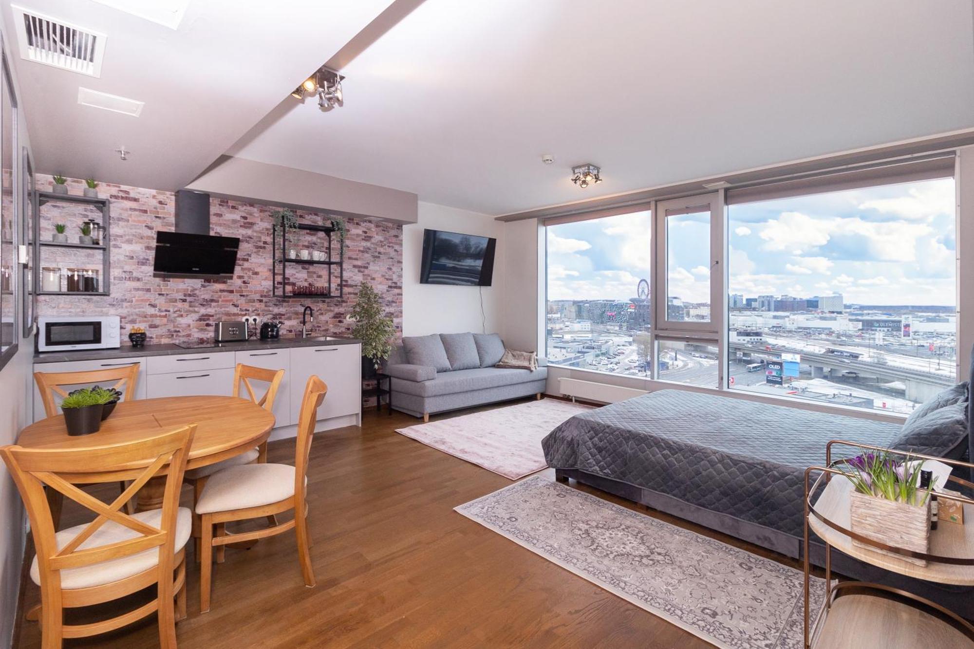 Revalia Fahle Airport Bus-Station Apartments With Best Views Exterior photo