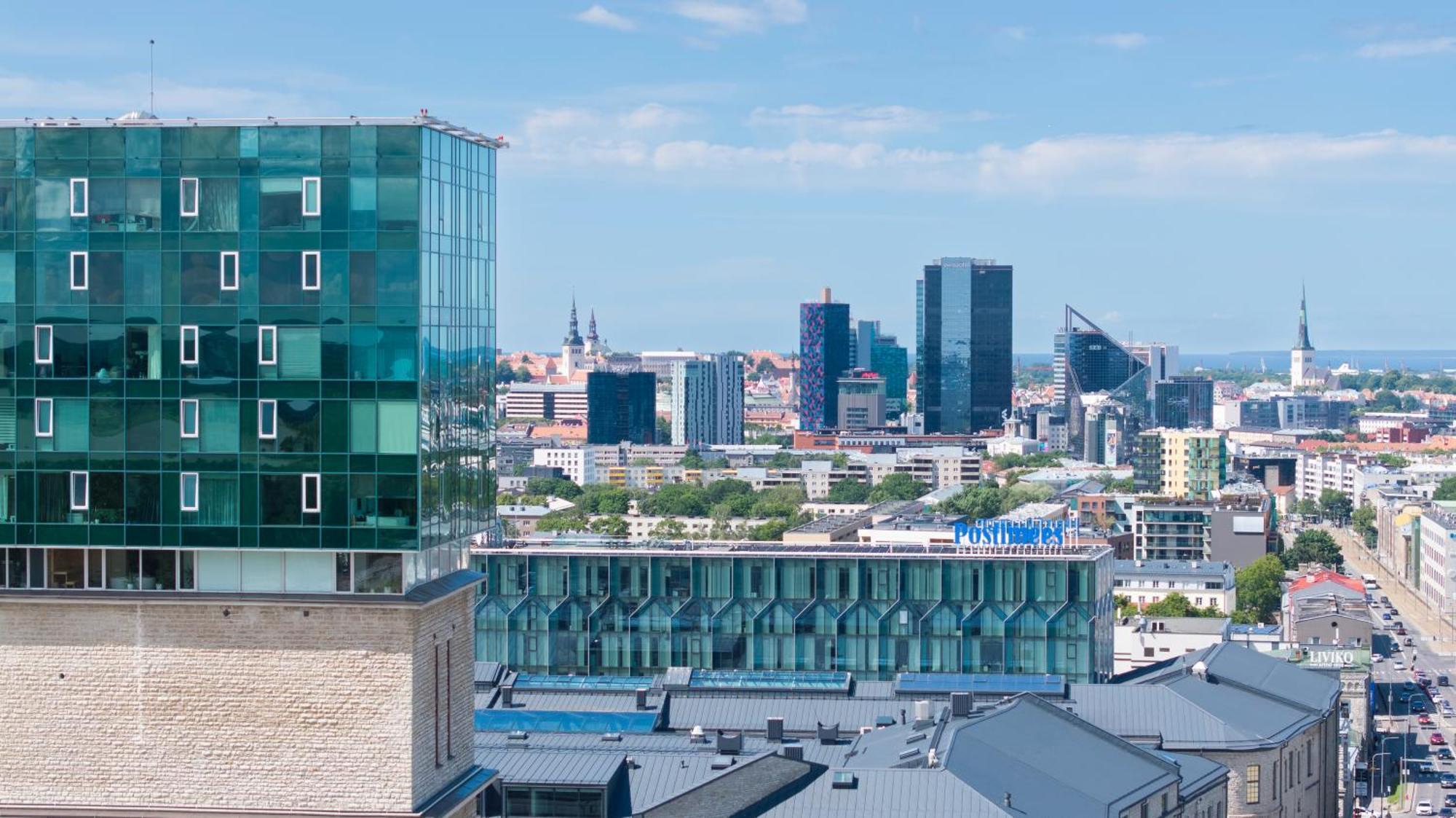 Revalia Fahle Airport Bus-Station Apartments With Best Views Exterior photo