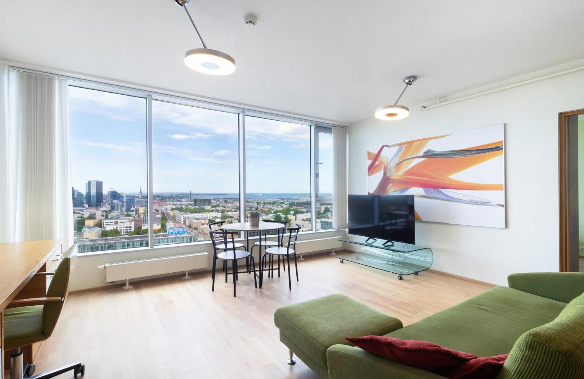 Revalia Fahle Airport Bus-Station Apartments With Best Views Exterior photo