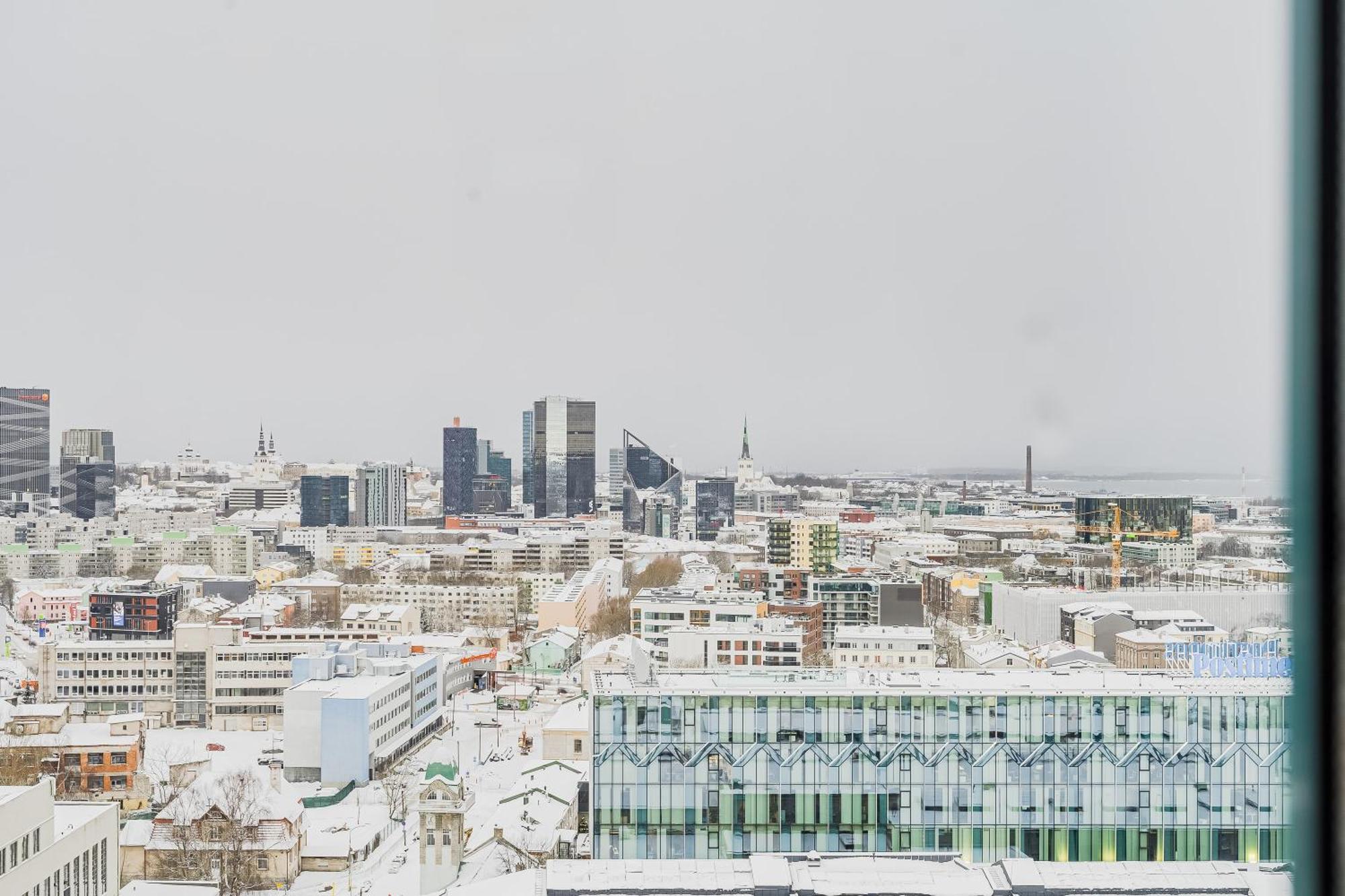 Revalia Fahle Airport Bus-Station Apartments With Best Views Exterior photo
