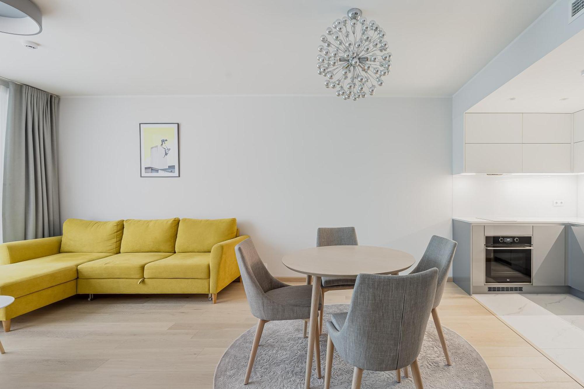 Revalia Fahle Airport Bus-Station Apartments With Best Views Exterior photo